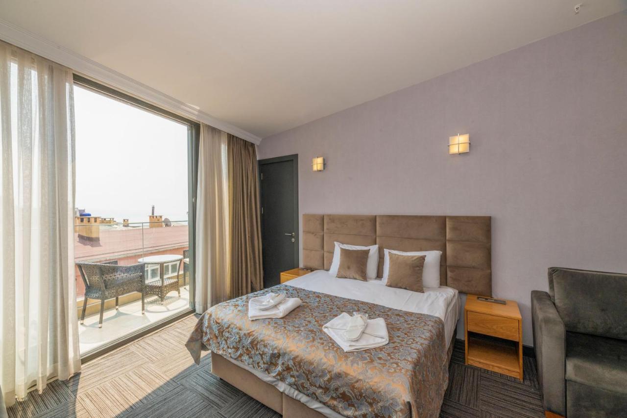 Taksim Hotel V Plus Istanbul Bagian luar foto