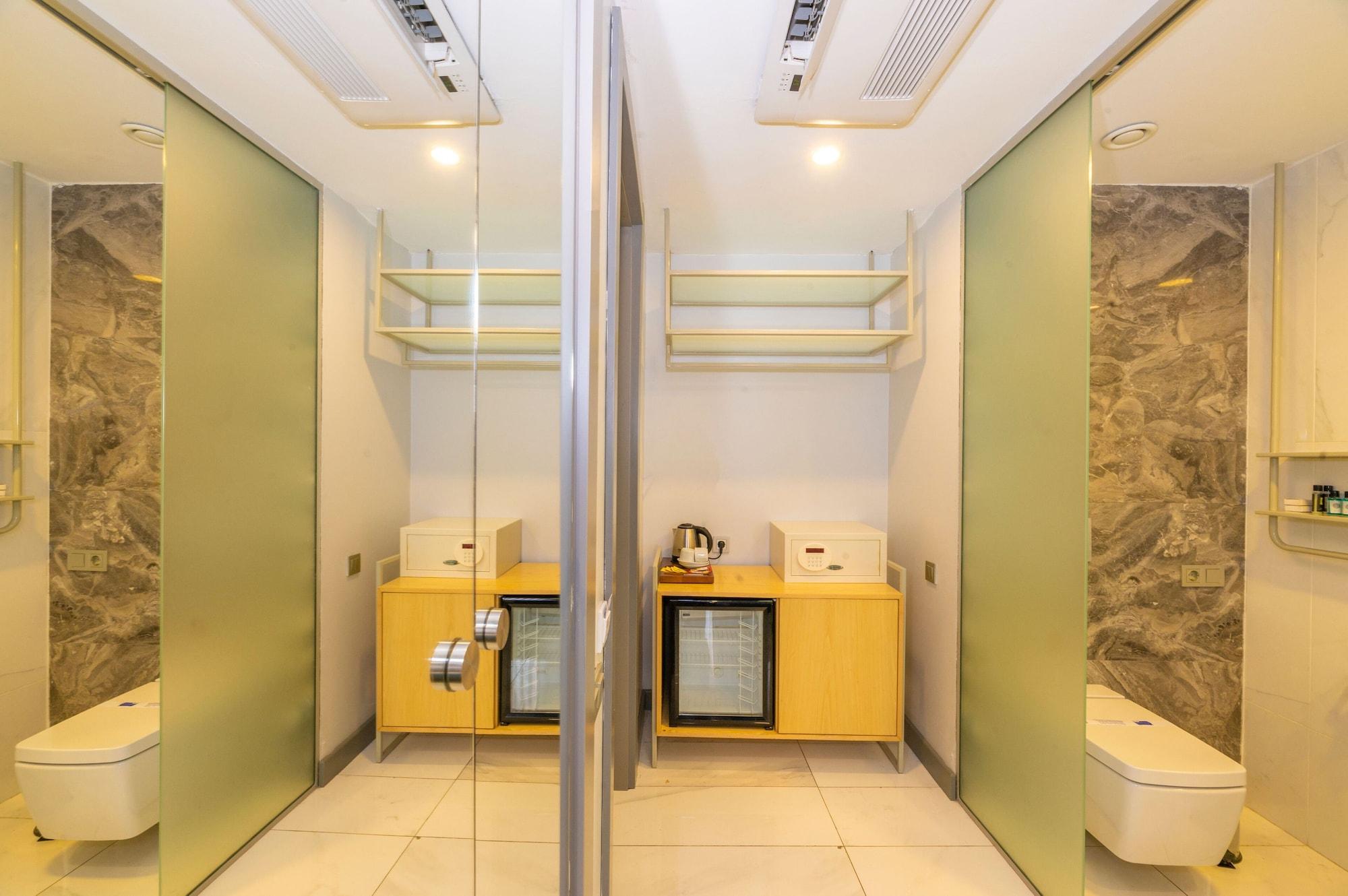Taksim Hotel V Plus Istanbul Bagian luar foto