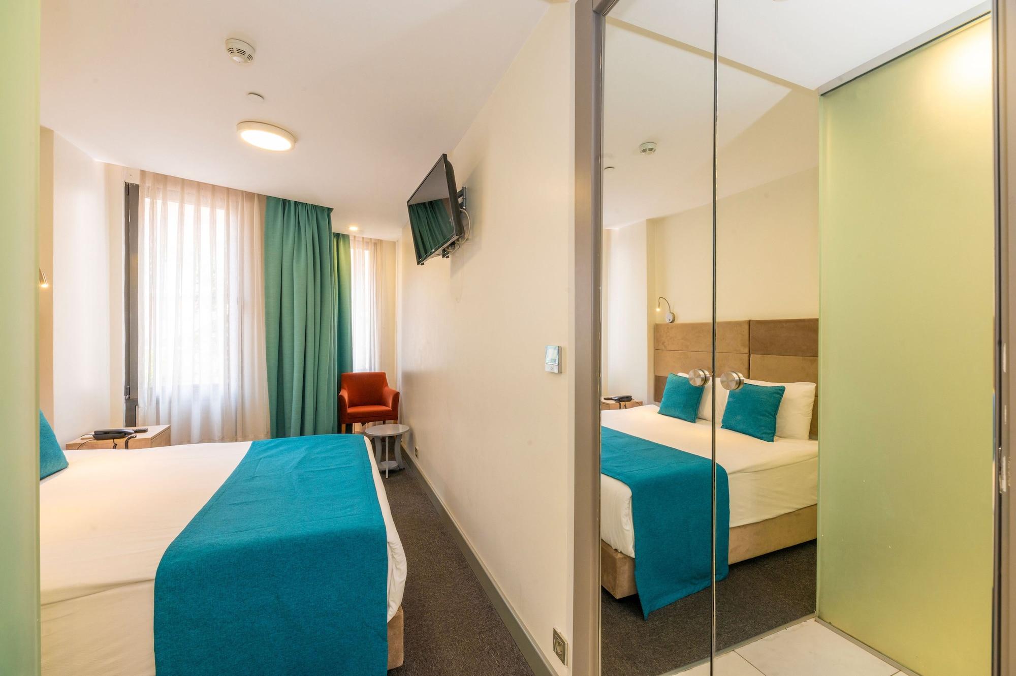 Taksim Hotel V Plus Istanbul Bagian luar foto