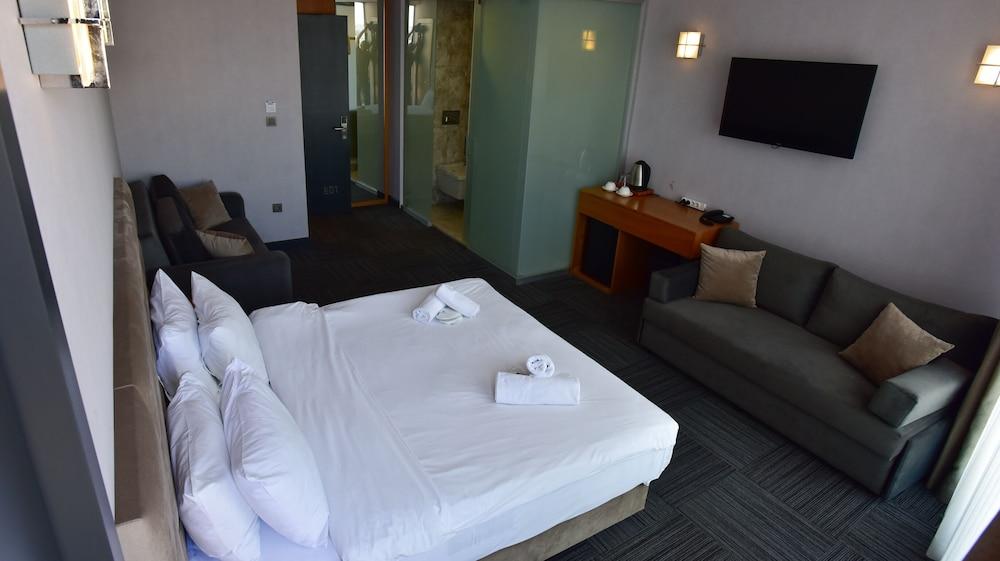 Taksim Hotel V Plus Istanbul Bagian luar foto