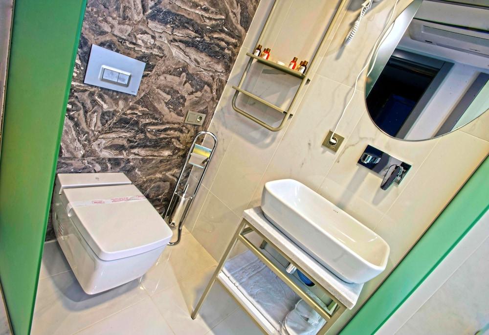 Taksim Hotel V Plus Istanbul Bagian luar foto