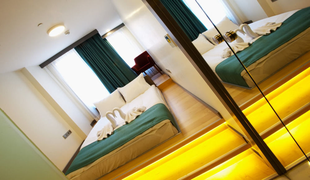 Taksim Hotel V Plus Istanbul Bagian luar foto