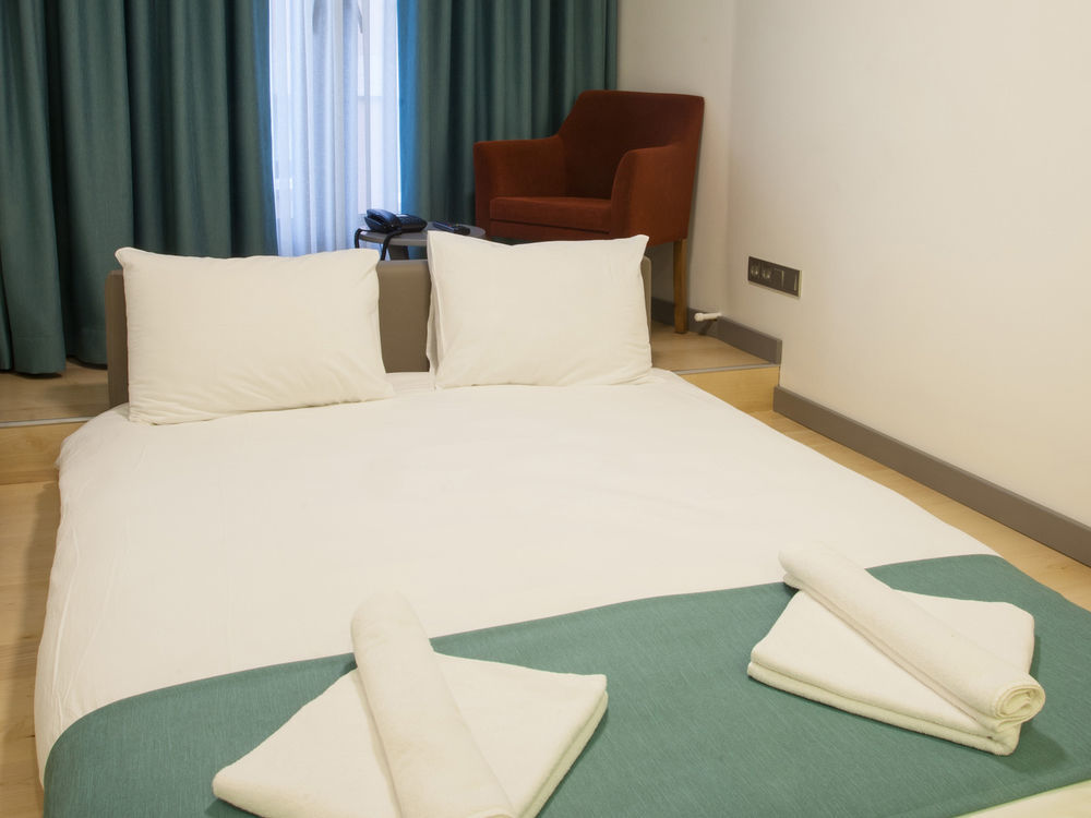 Taksim Hotel V Plus Istanbul Bagian luar foto